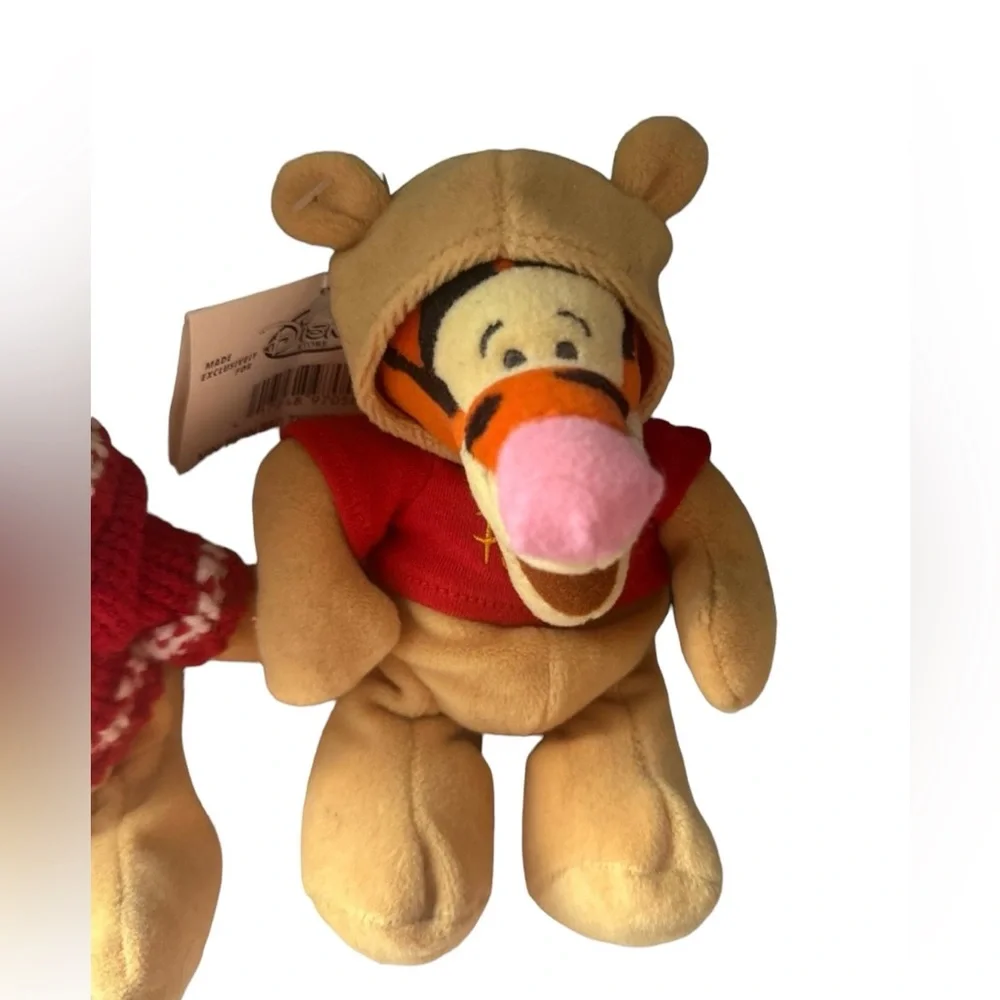 Vintage Disney Winnie the Pooh & Tigger Small Beanie Plush in costumes Lot of 4‎